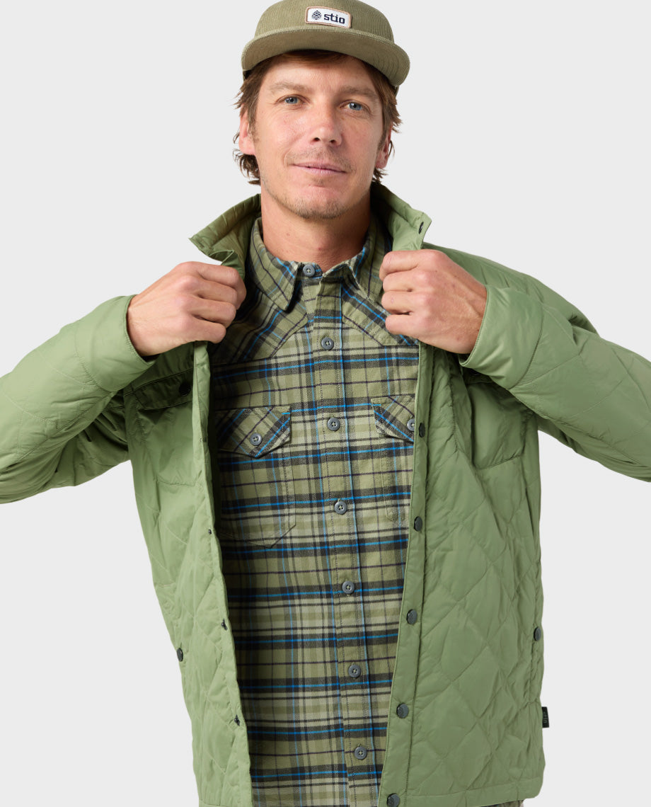 Chemise boutonnée isolée pour hommes