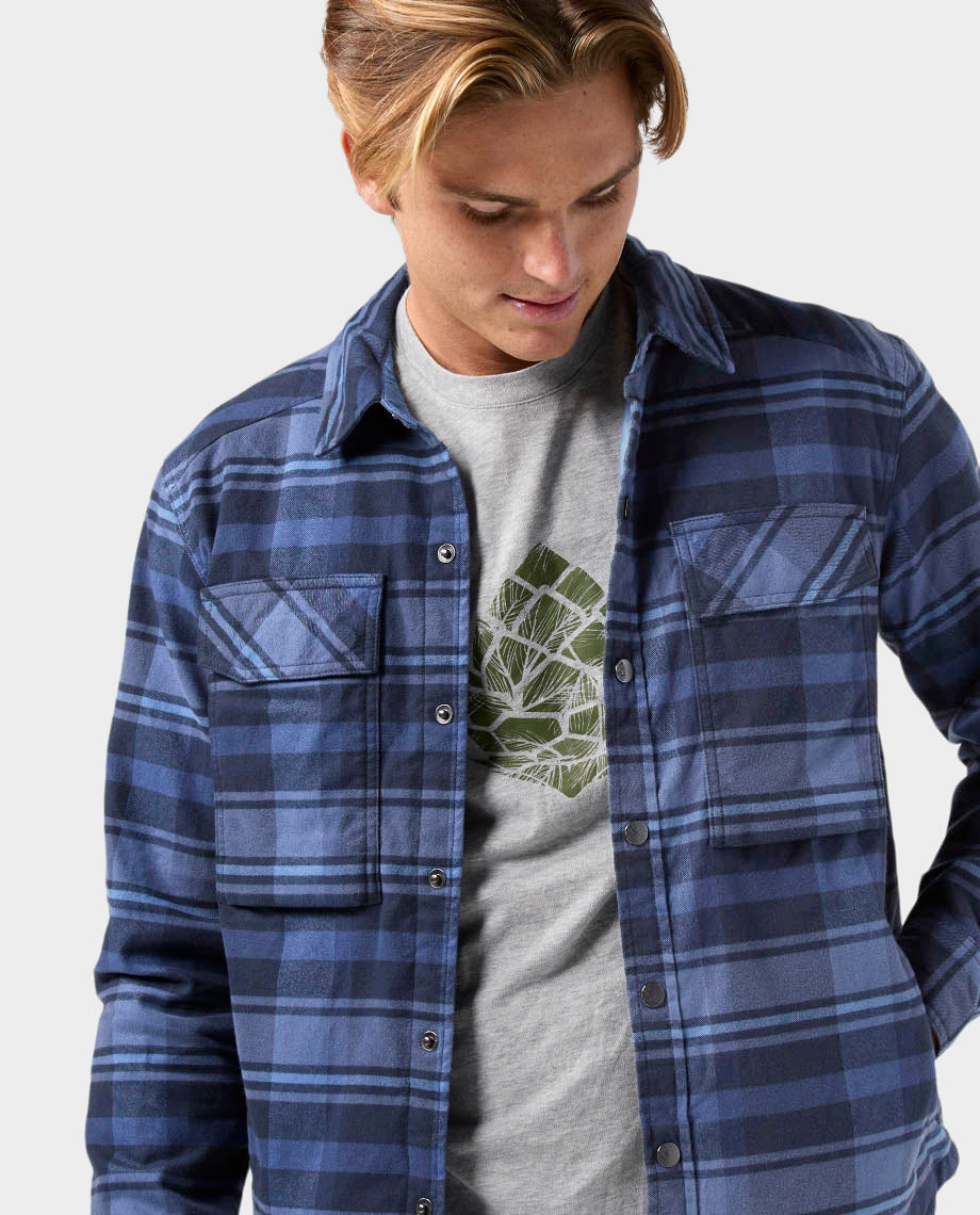 Chemise boutonnée isolée pour hommes