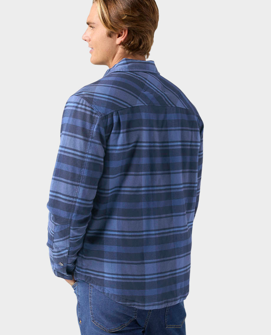 Chemise boutonnée isolée pour hommes
