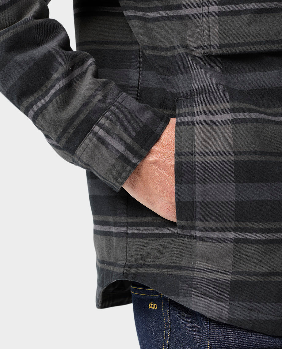 Chemise boutonnée isolée pour hommes